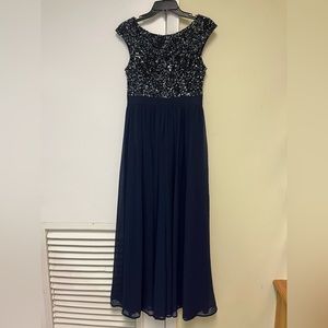 Sleeveless sequin prom dress